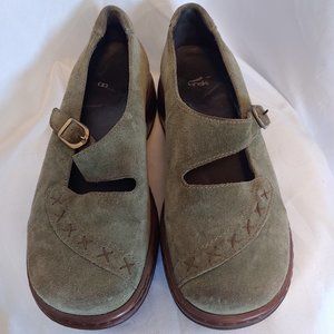 Green suede Dansko shoes, sz 38